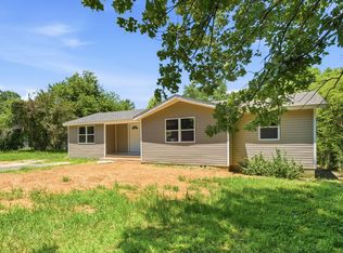 499 Growden Ln, Tullahoma, TN 37388