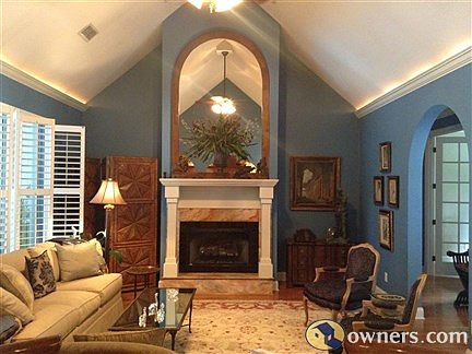 great rm vaulted ceiling