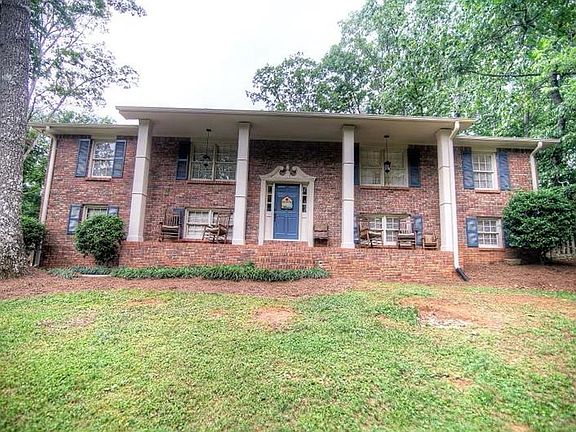 2nd image of 3271 Hickory Crest Dr NW