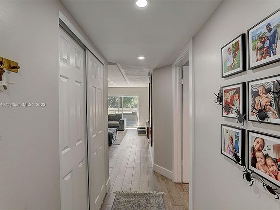 3rd image of 13701 Kendale Lakes Cir #B-203