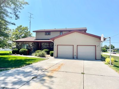 1821 Papio Ln, Cozad, NE, 69130