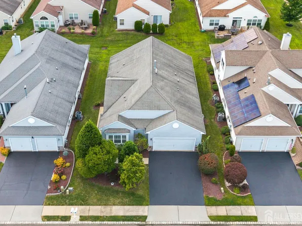 103 Avignon Rd, Monroe Township, NJ 08831