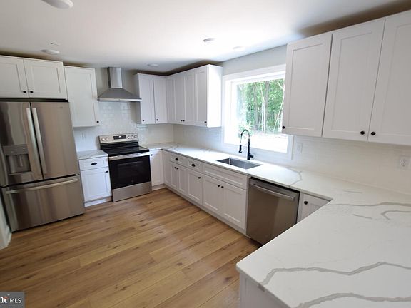 5th image of 111 Chestnut Rd