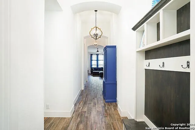 4 bed, 3.5 bath, 2858 sqft, $3,400 — Photo 3