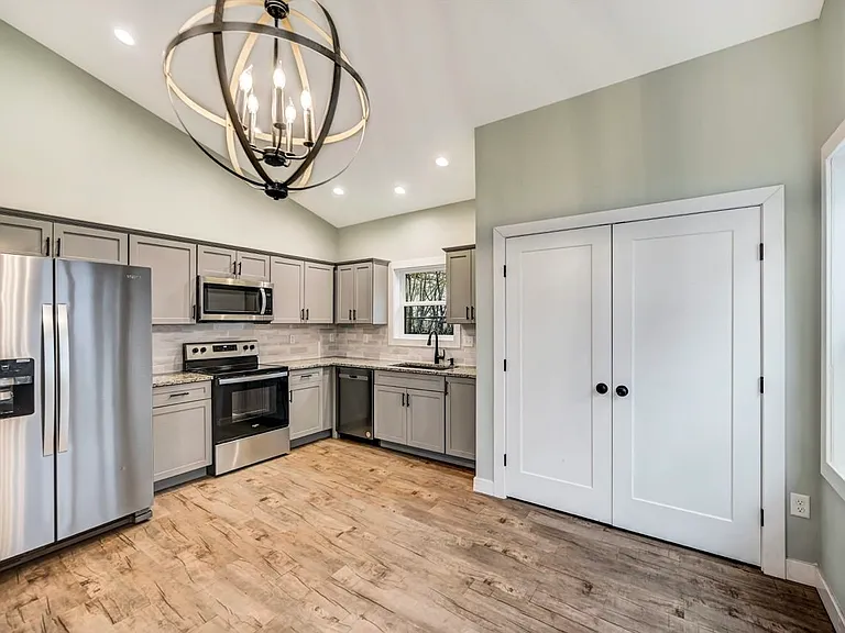 629 Prescott Ave #1 — Photo 4