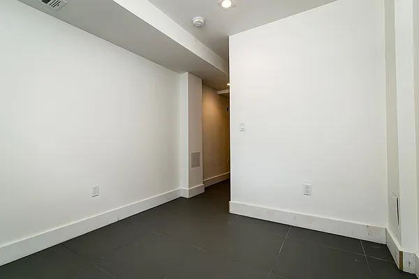 Rented by Nooklyn NYC LLC | media 46