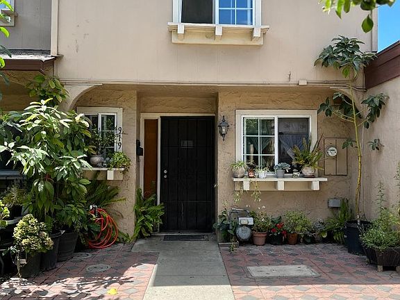 3rd image of 919 Bellhurst Ave