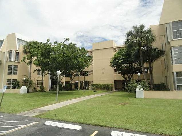 1st image of 950 NE 199th St APT 305