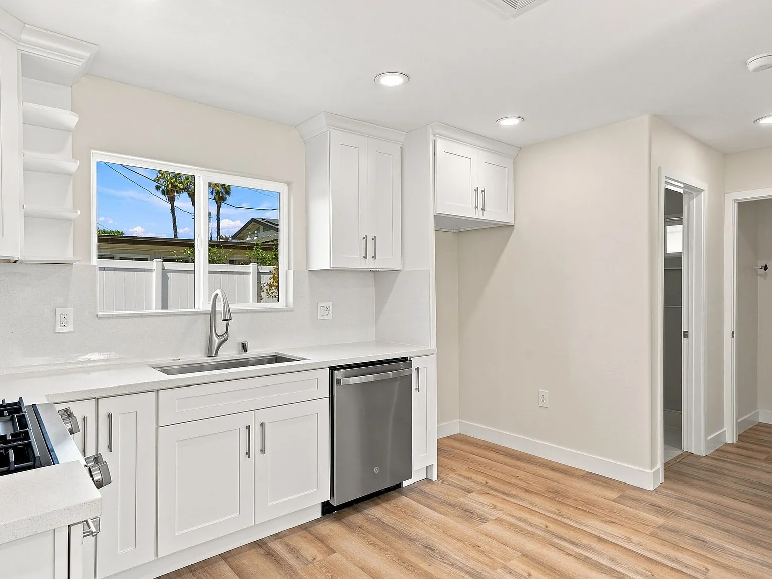 1 bed, 457 sqft, $1,900 — Photo 2