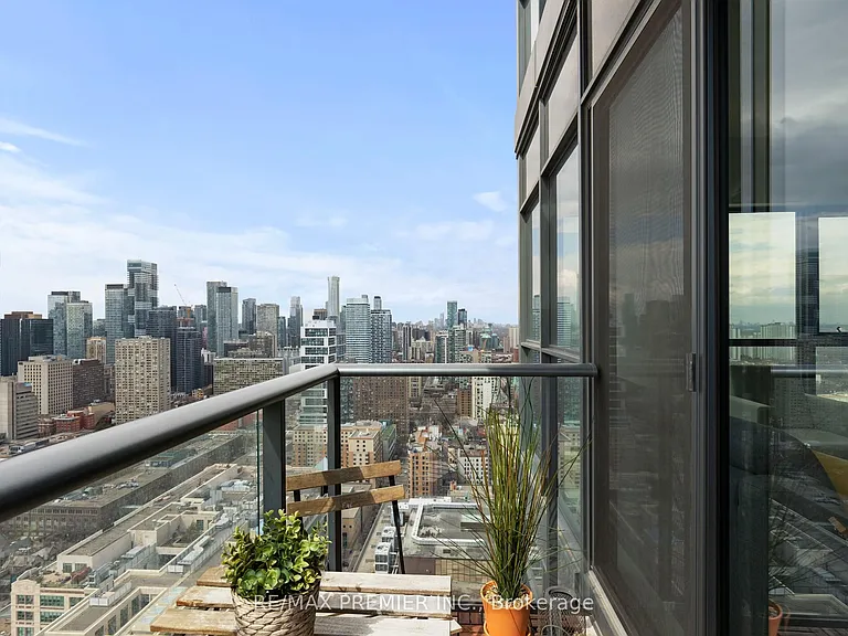 159 Dundas St E #3609 — Photo 15