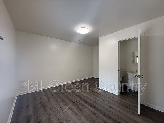 5th image of 6117 N Main St