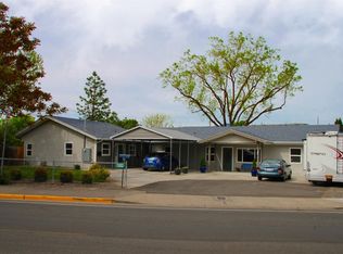 369 N 2nd St, Central Point, OR 97502