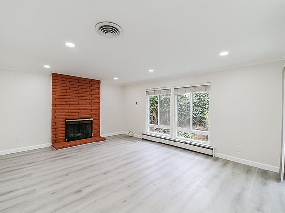 4th image of 10308 Alpine Dr