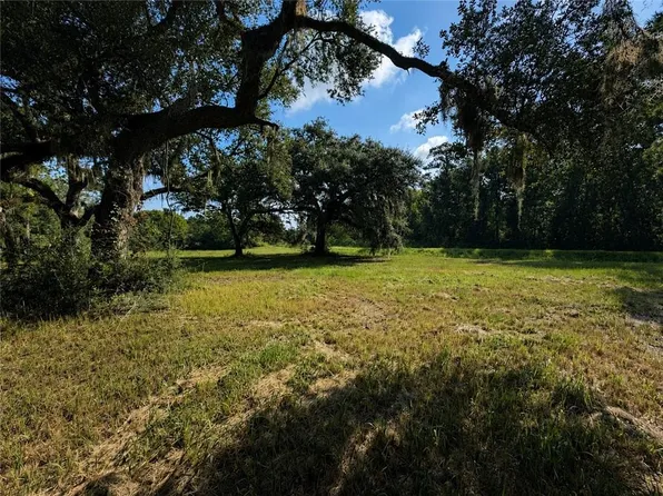 Mandane Dr, Lacombe, LA 70445