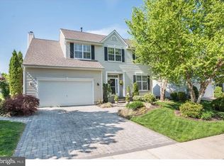 4 Brentwood Dr, Burlington, NJ 08016