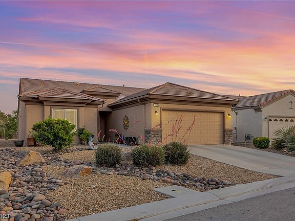 2nd image of 3525 Kingbird Dr