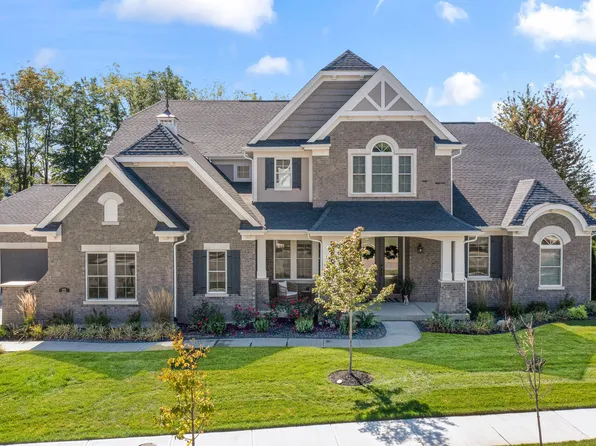 25 Chatham Brook Dr, Westfield, IN 46074