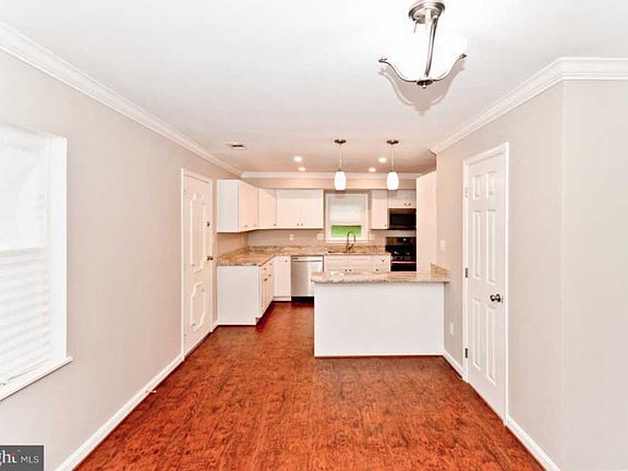 4th image of 9120 Gary Ln