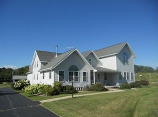 E12748 Neuman Rd, Baraboo, WI 53913