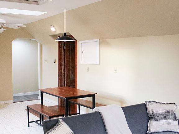 2nd image of 717 Bolling Ave #B