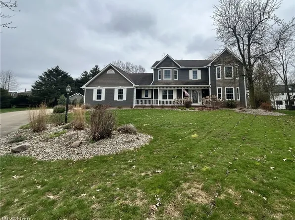 1570 Hastings Cir NW, Uniontown, OH 44685