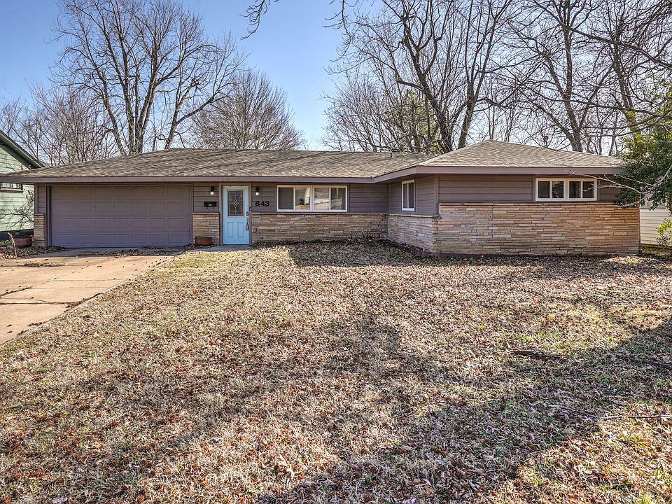 1st image of 843 N Waco Ave