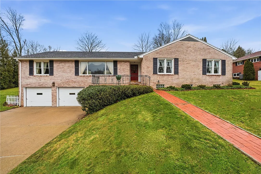 114 Whitehill Dr photo 1