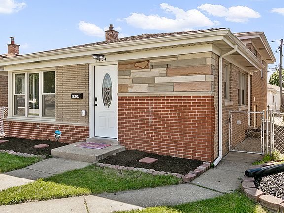 2nd image of 770 McVicker Ave