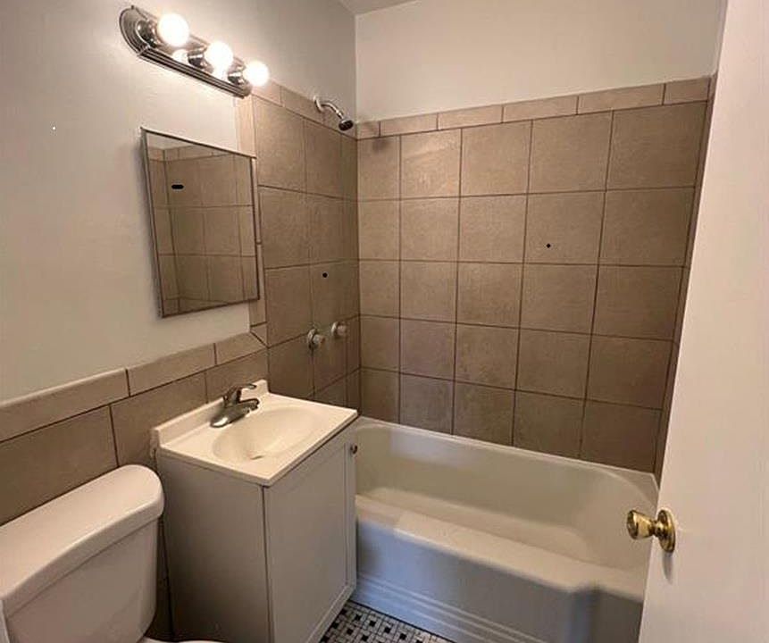 2nd image of 6737 Prospect Ave