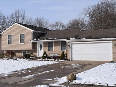 8708 Fairlane Dr, Olmsted Township, OH, 44138