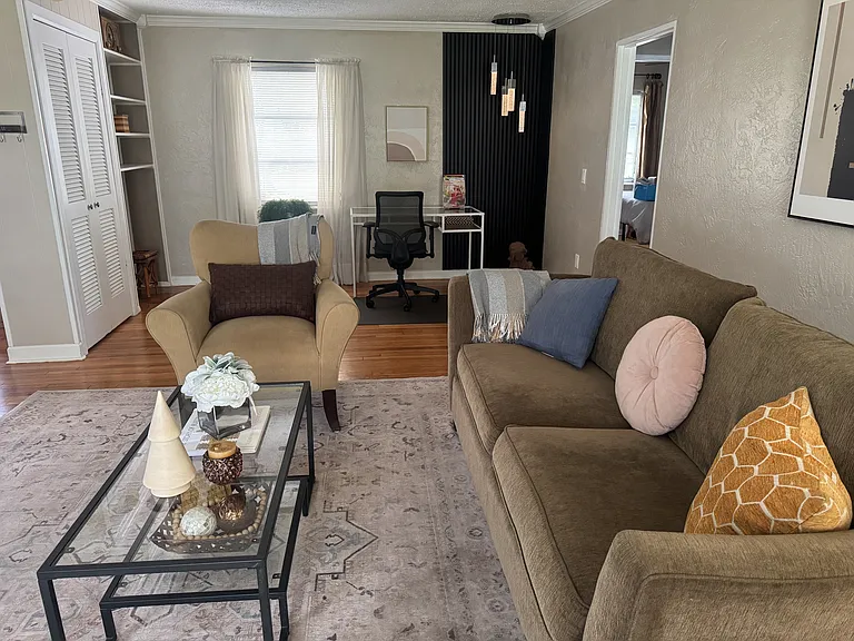 407 E Jersey St — Photo 3