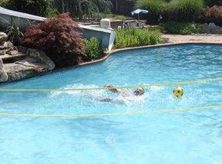 34 Macfarlane Cir, Monroe Township, NJ 08831