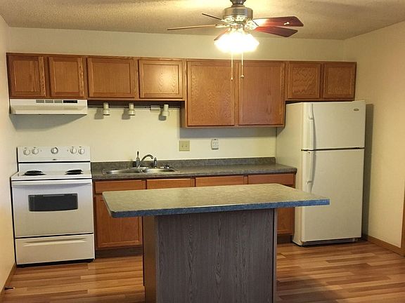 4th image of 400 Monitor St #11435469