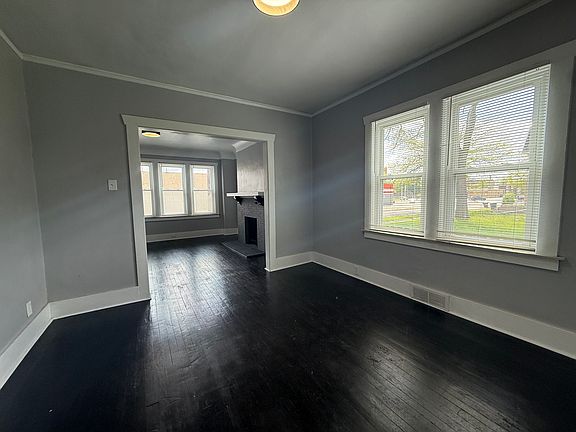 5th image of 4839 Helen St