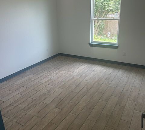 2nd image of 8425 Stonewood Dr