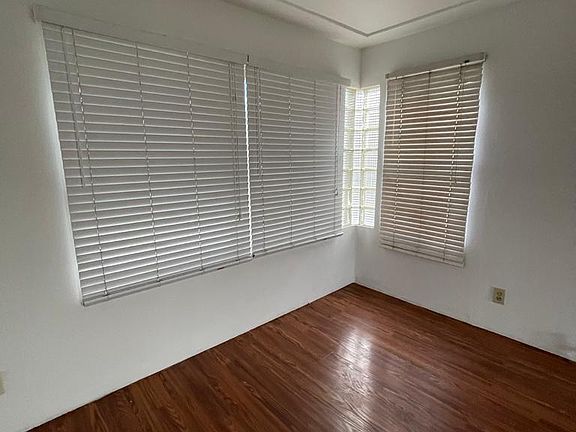 4th image of 6829 Brooklyn Ave