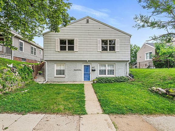 5th image of 1817 E Ave NE