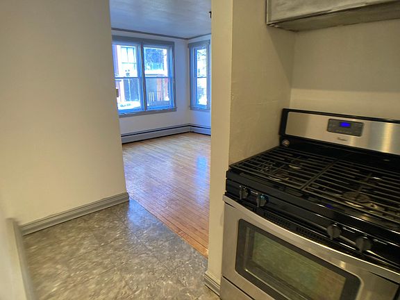 5th image of 1516 N Sedgwick St APT 1F