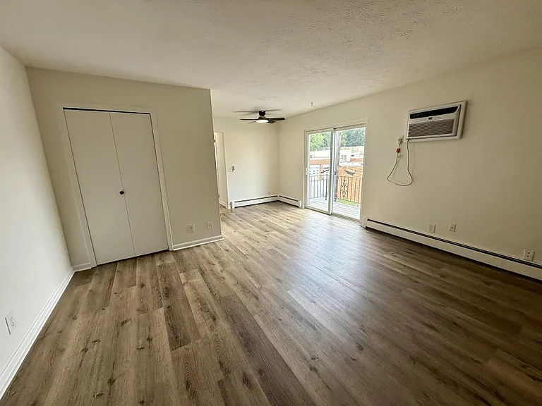 10916 Reading Rd #11 — Photo 4