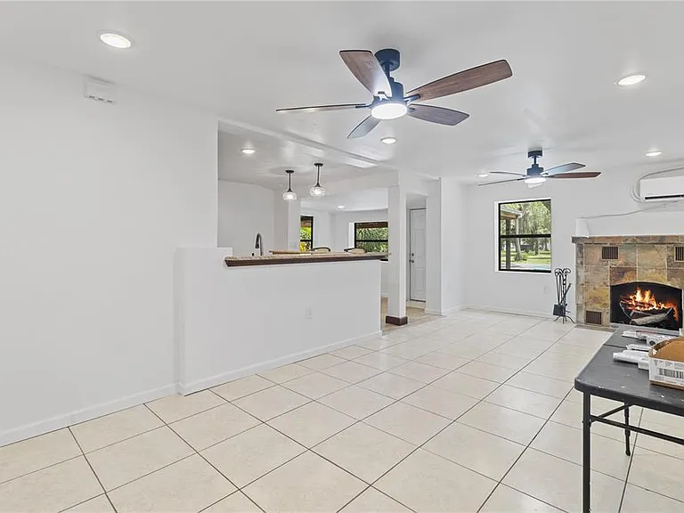 23094 Central Ave — Photo 7