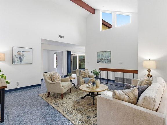 3rd image of 233 Brookshire Pl