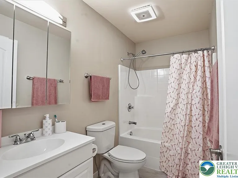 12 Rockway Ct — Photo 17