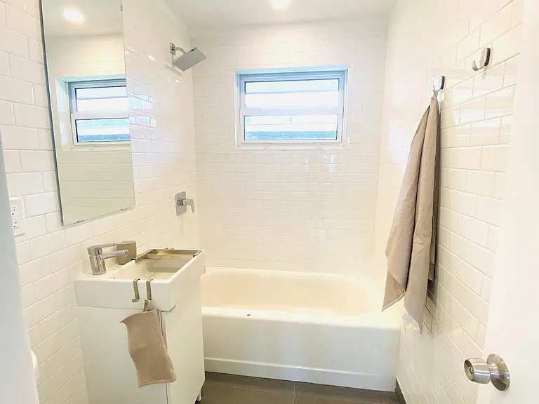 2011 NE 167th St #9 — Photo 12