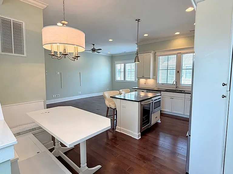 1712 Tearthumb Ct — Photo 6