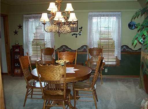 4th image of 1016 Faulkner Way