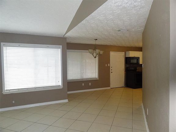 3rd image of 23810 Tayloe House Ln