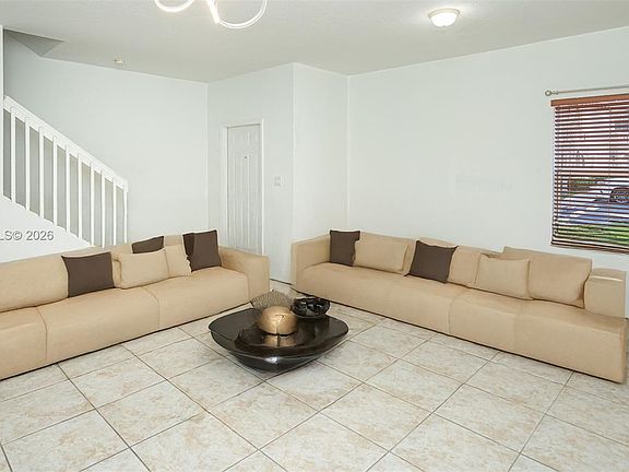 4th image of 14046 SW 49th St #16