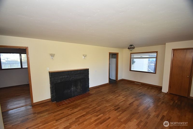 3rd image of 614 S Pine Street