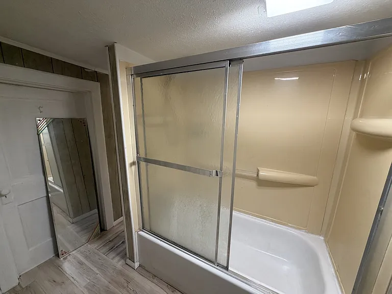 220 Lovers Ln NW #2 — Photo 5