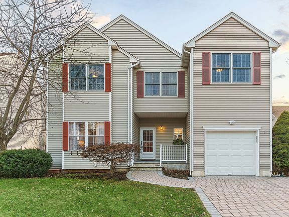 2nd image of 42 Huntley Way